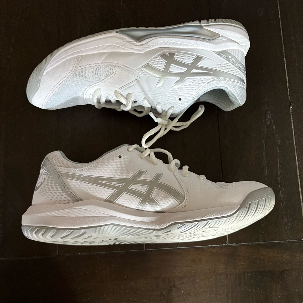 Asics White Athletic Shoes with Silver Logo